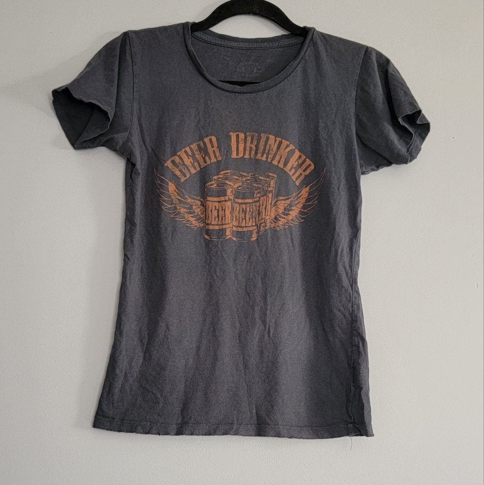 Bandit "Beer Drinker" retro graphic tee // size: small